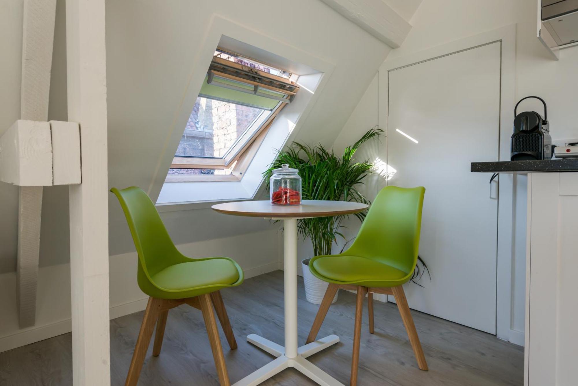 Well Thirteen By Romy&Travis Bruges Exterior photo